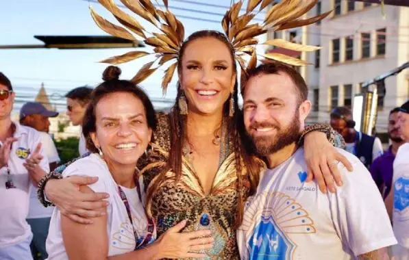 Ivete Sangalo e empresário rompem e só estão se falando por meio de advogados