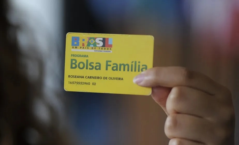 Governo eleito vai rever cadastro de inscritos no programa Bolsa Família
