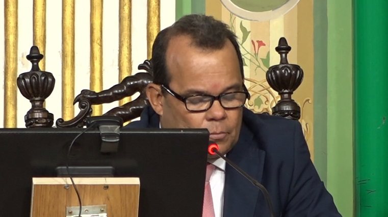 URGENTE! Geraldo Júnior vence queda de braço contra Bruno Reis e garante apoio unânime a Carlos Muniz