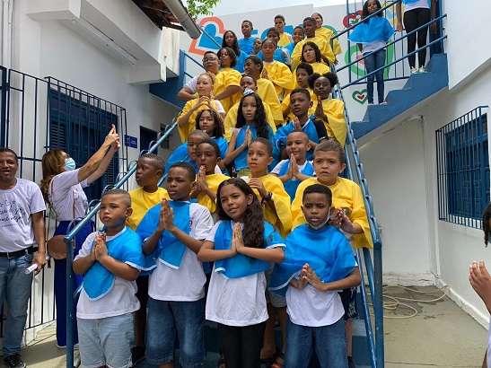 Projeto da CCS Saramandaia leva clima natalino às ruas do bairro na capital baiana