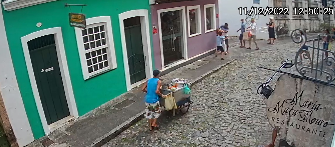 Violência no Centro Histórico de Salvador; assista aos vídeos