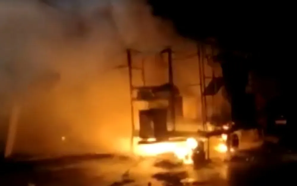 Food truck é atingido por incêndio em Salvador: ‘estou sem chão, não tenho outra fonte de renda’, diz proprietário