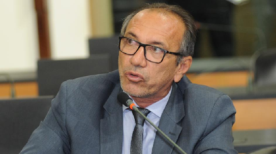 Zó (PC do B); Um representante da agricultura familiar na ALBA