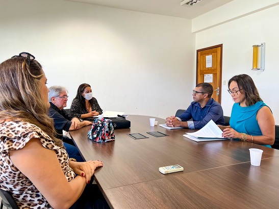 Deputada Federal Ivoneide Caetano (PT) visita IFBA Camaçari e conhece as necessidades do instituto