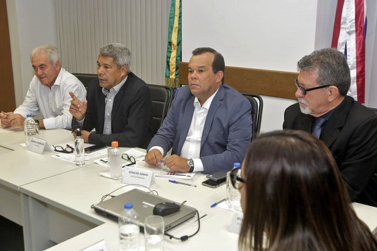 Jerônimo reúne secretariado e estabelece metas para os primeiros cem dias de governo