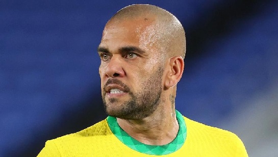 Daniel Alves é detido pela polícia espanhola por acusação de agressão sexual