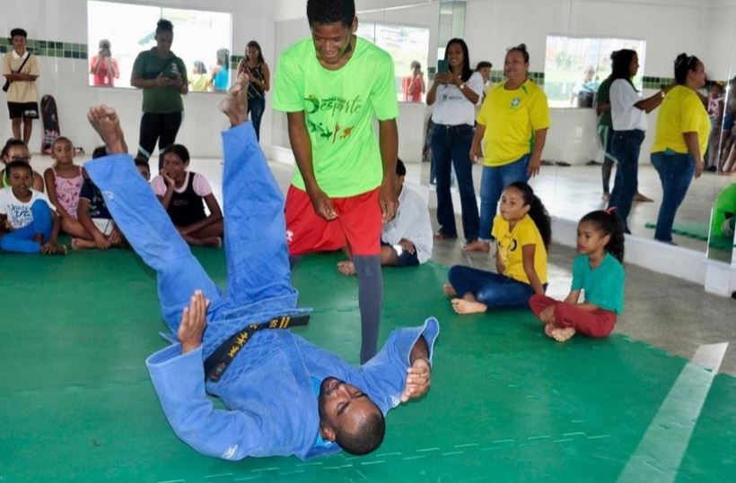 Simões Filho: Colônia de Férias oferece diversão esportiva e recreativa para crianças e jovens – programação vai até dia 27/01