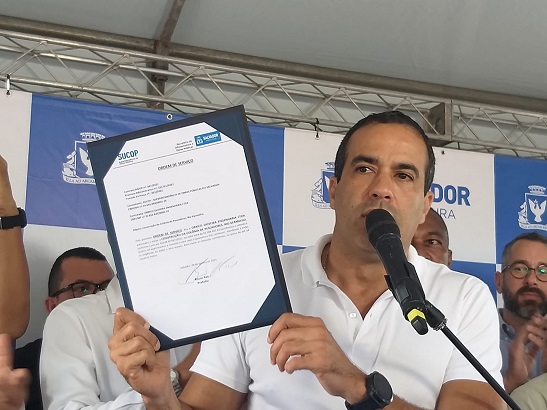 Bruno Reis assina ordem de serviços para requalificação da Colônia de Pescadores no Rio Vermelho