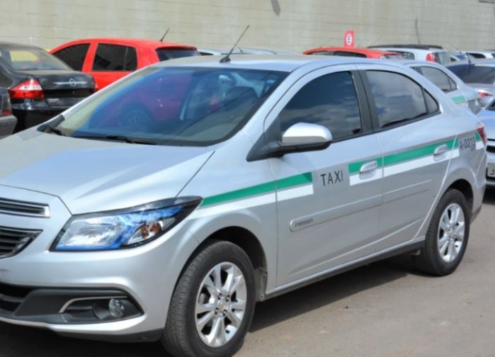 Prefeitura de Simões Filho publica período de renovação de alvará/2023 para taxistas