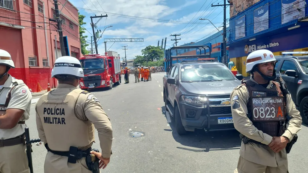Trecho de cortejo da Lavagem do Bonfim é interditado após suspeita de bomba; polícia descarta que seja explosivo