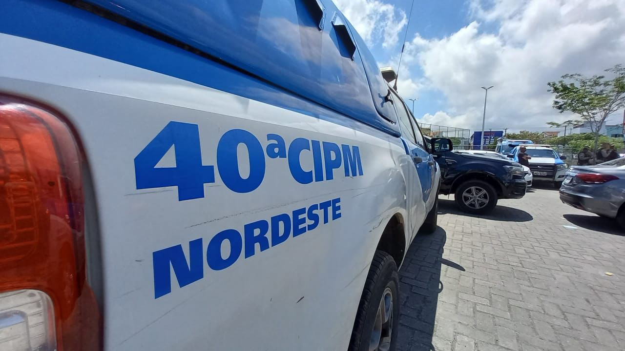 Polícia Militar recupera celulares roubados em coletivo e prende suspeito em Salvador