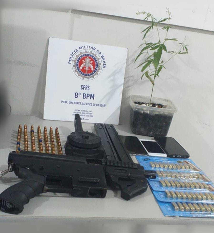 Polícia Militar prende cinco criminosos em flagrante com armas e munições em Santa Cruz Cabrália