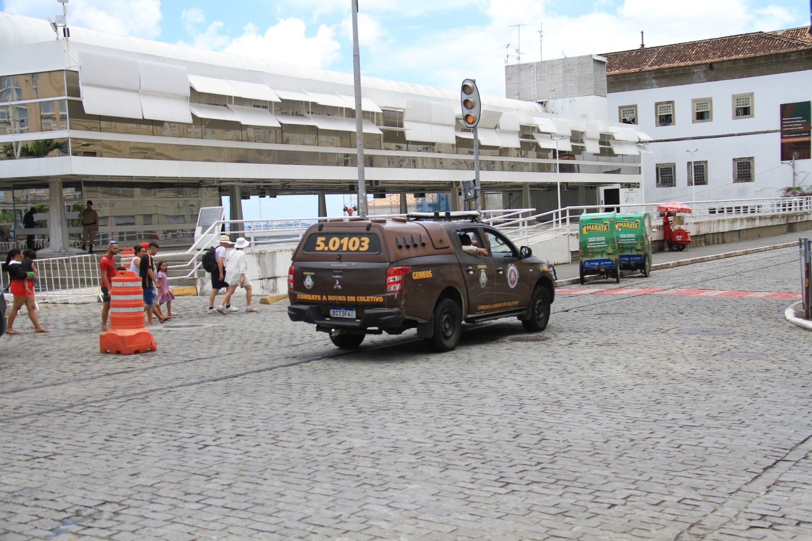 Operação Gêmeos apreende drogas e recupera veículos roubados em Salvador
