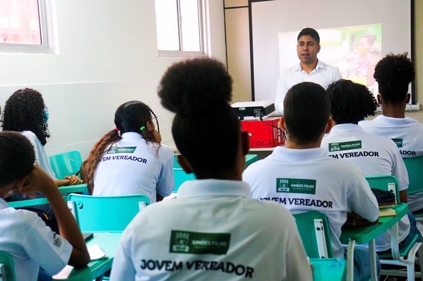 Jovem Vereador 2023: Prefeitura de Simões Filho oferece bolsa auxílio e kit de formação política