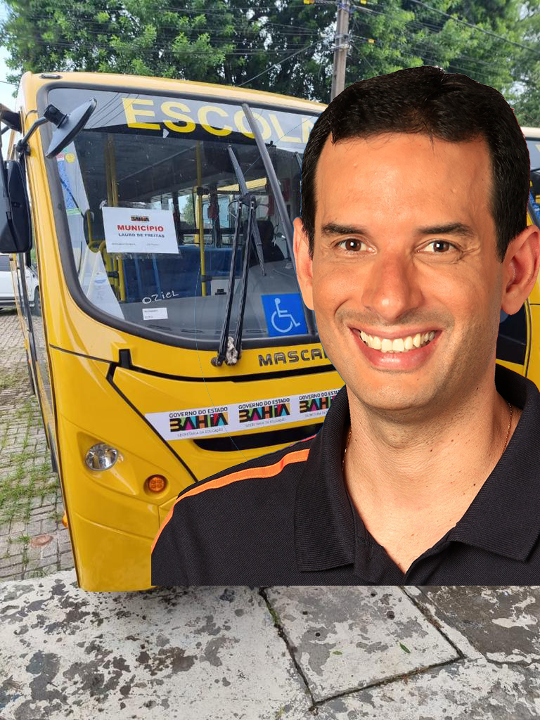 Leo Prates celebra entrega de ônibus escolar em Lauro de Freitas e reafirma seu trabalho em prol da cidade