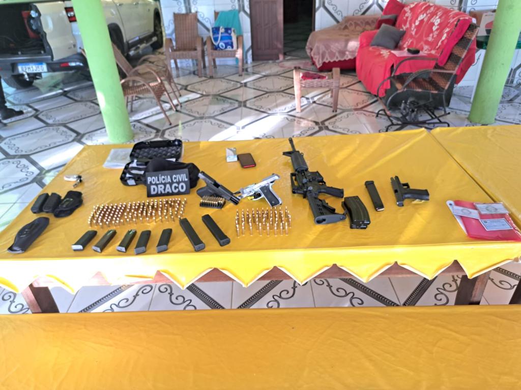Operação policial apreende arsenal em Camaçari após vídeo de disparos em área habitada