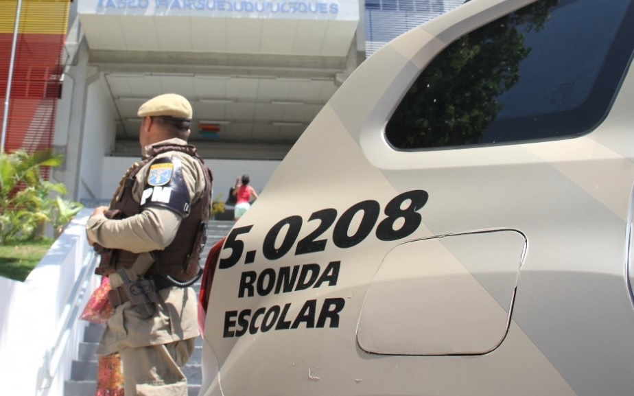 Salvador: Ronda Escolar apreende jovem que ameaçava colegas e professores