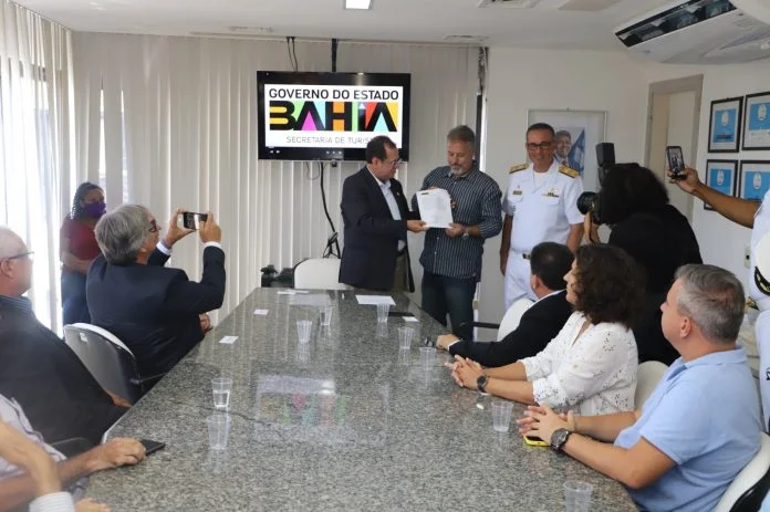 Setur autoriza afundamento de dois navios na Baía de Todos os Santos