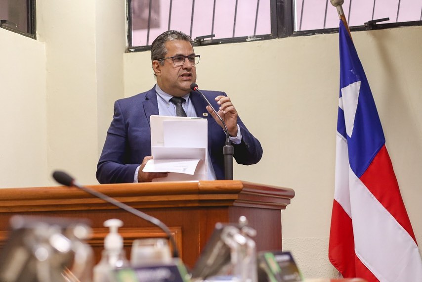 Vereador Jackson Bomfim critica o governo do Estado por falta de medidas contra ameaças nas escolas