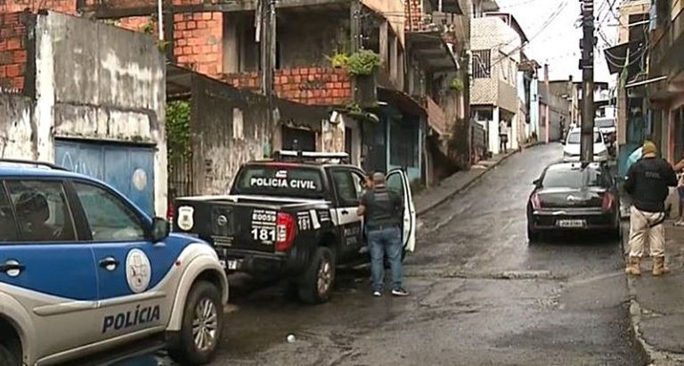 Casal e criança são vítimas de assassinato em Salvador