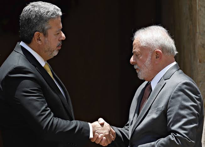 Lula e Lira discutem possíveis mudanças em ministérios do União Brasil