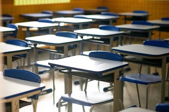 “Necessidade de trabalho é a principal razão para a evasão escolar de jovens no Brasil”