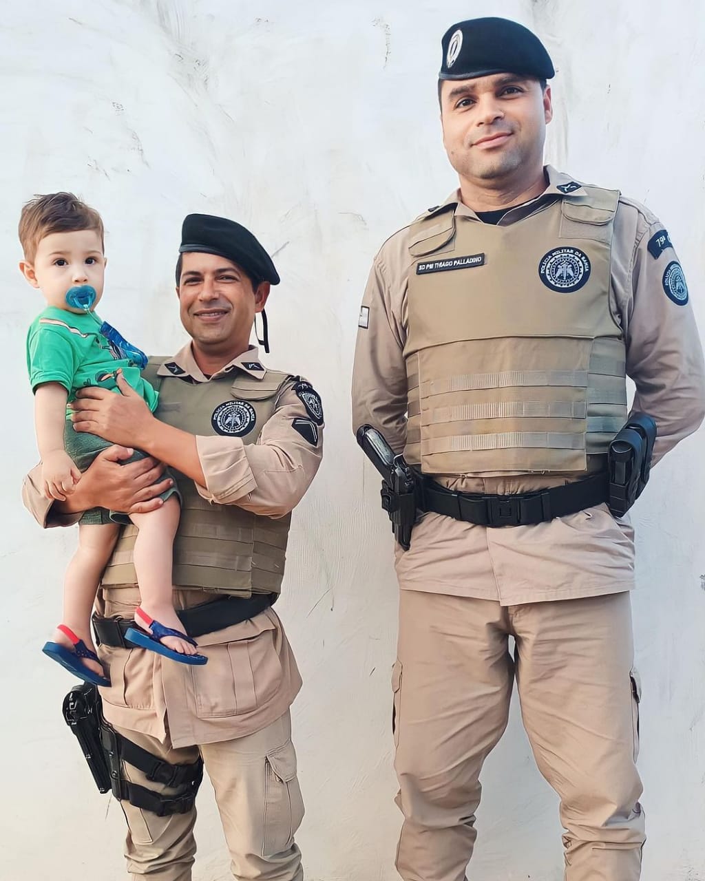 Rápida ação policial salva vida de criança engasgada em Poções