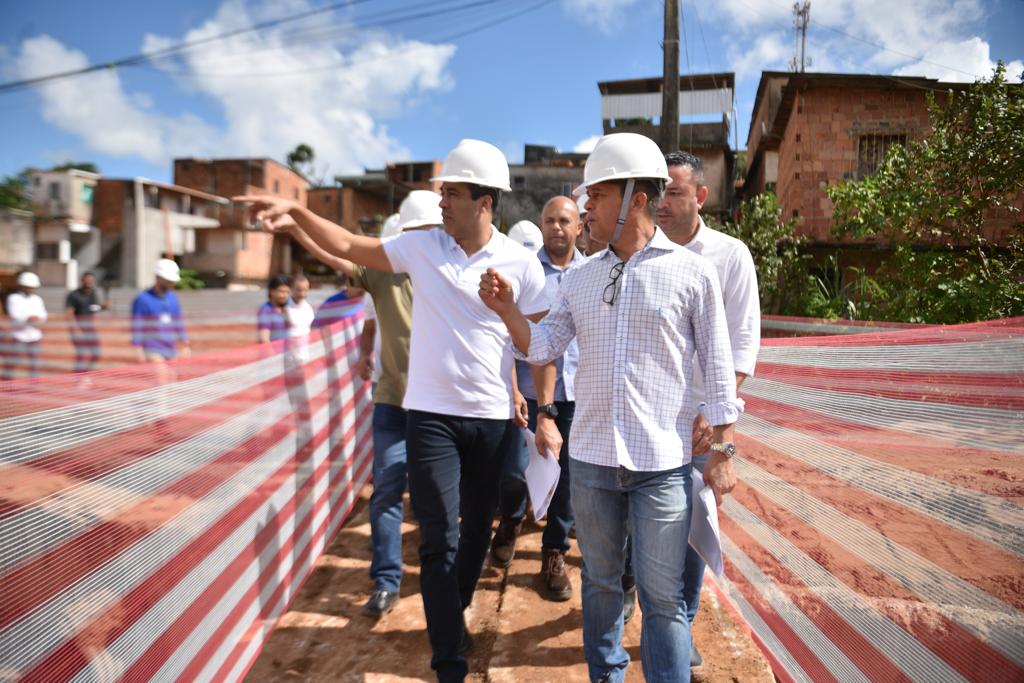 Prefeito Bruno Reis inspeciona obras do ambicioso projeto Novo Mané Dendê e anuncia requalificação da orla do Subúrbio de Salvador