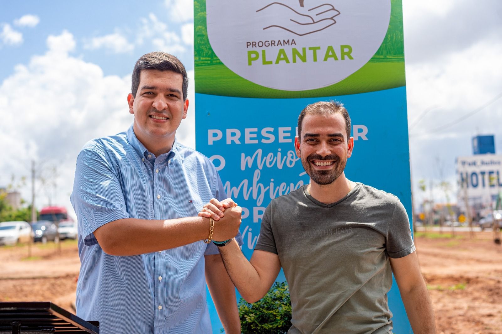 “LEM se destaca na arborização urbana: 30 mil árvores plantadas sob o programa Plantar”