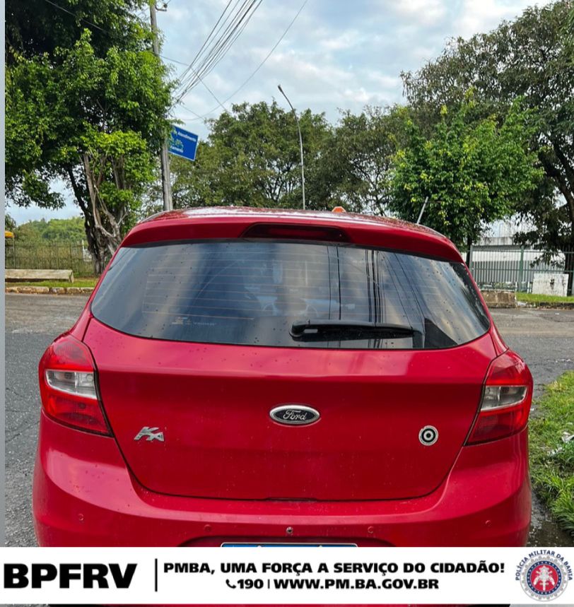 Trio de assaltantes é capturado pela PM após roubo no Rio Vermelho