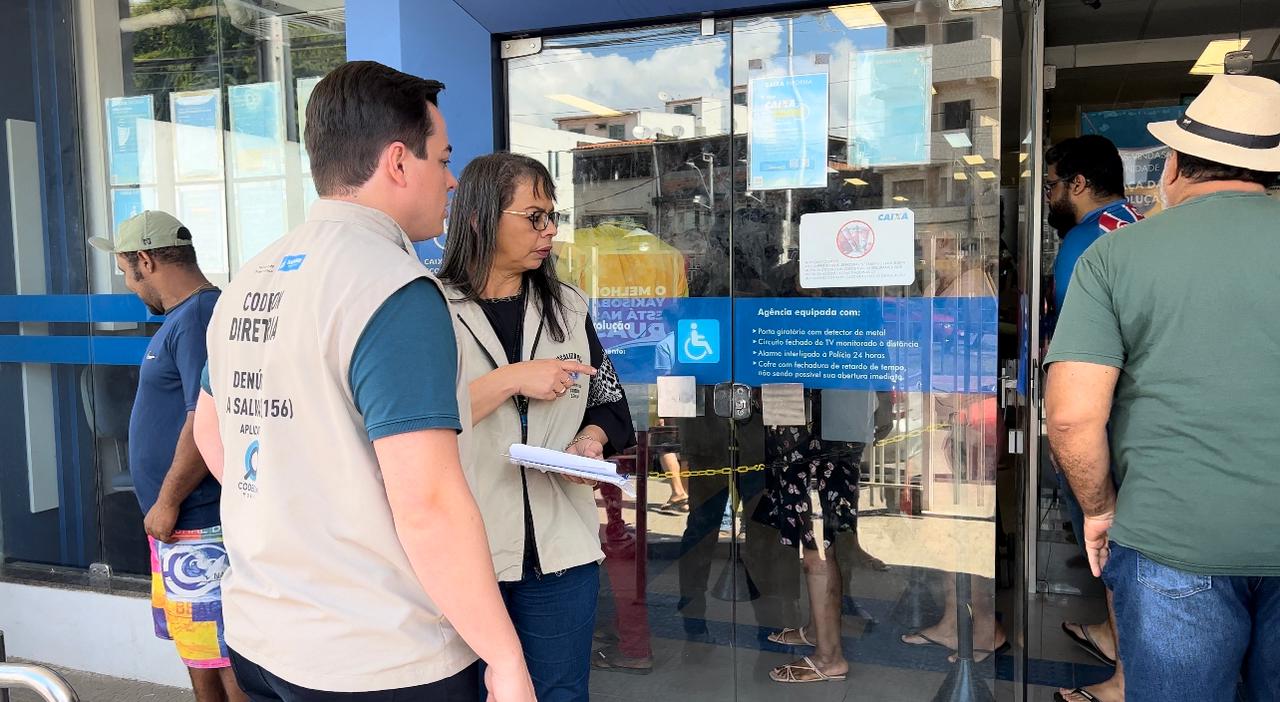 CODECON autua duas agências bancárias em Salvador durante Operação 15 minutos