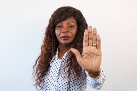 Vereadora Ireuda Silva Chora em Ato Contra Violência Política: Repúdio à Agressão Racial e Machista