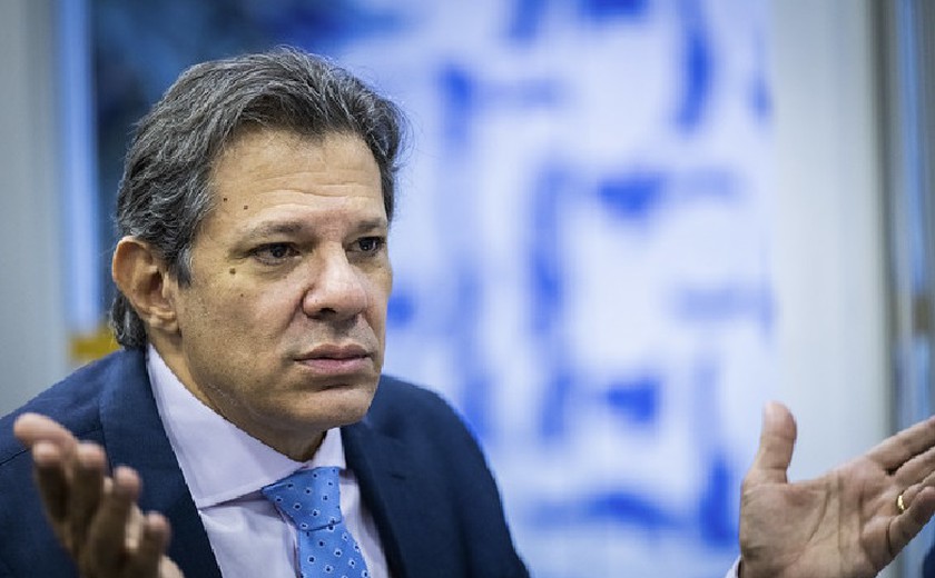 Ministro do PT Revela Conchavo para Controlar Ministérios – Saúde Reservada, Resto em Aberto