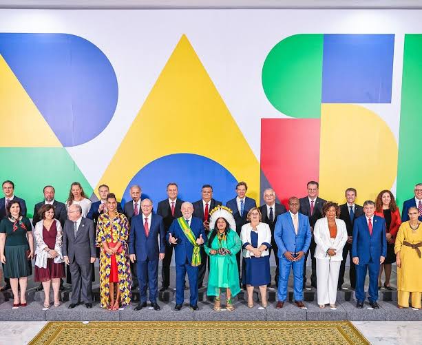 Incertezas e mudanças: Aliados de Lula esperam segunda reforma ministerial diante de condução governamental