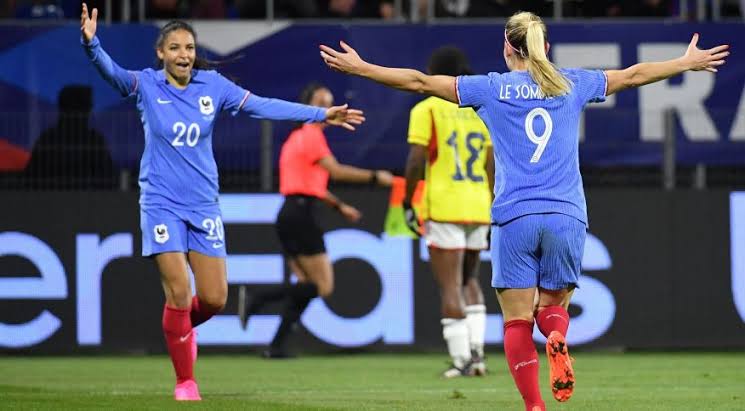 Brasil é derrotado pela França na Copa do Mundo Feminina