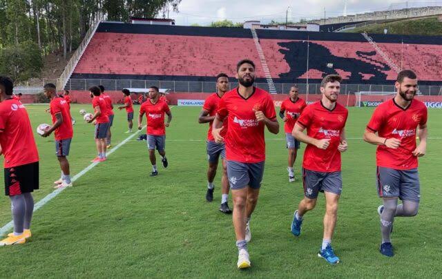 Vitória decepciona mais uma vez e acumula derrotas no campeonato