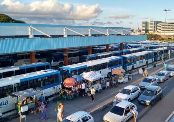 Operação emergencial da Semob garante transporte durante paralisação dos ônibus metropolitanos em Salvador