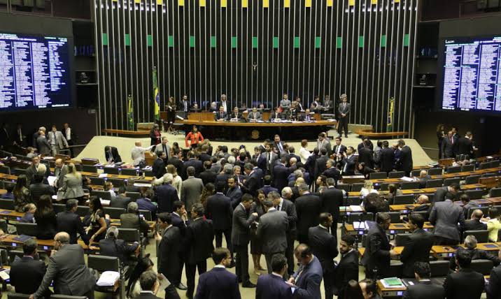 Governo busca ampliar participação feminina na Caixa Econômica e na Fundação Nacional da Saúde