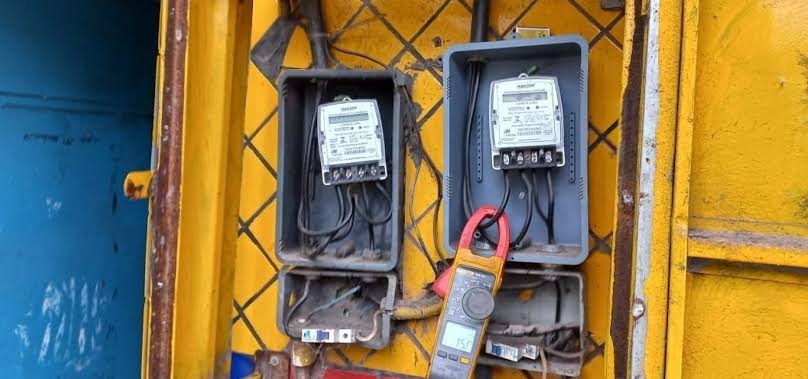 Academia de alto padrão em Vilas do Atlântico é alvo de furto de energia, seguido por outro caso em Salvador