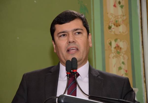Vereador Claudio Tinoco luta incansavelmente pelo transporte no Subúrbio de Salvador.