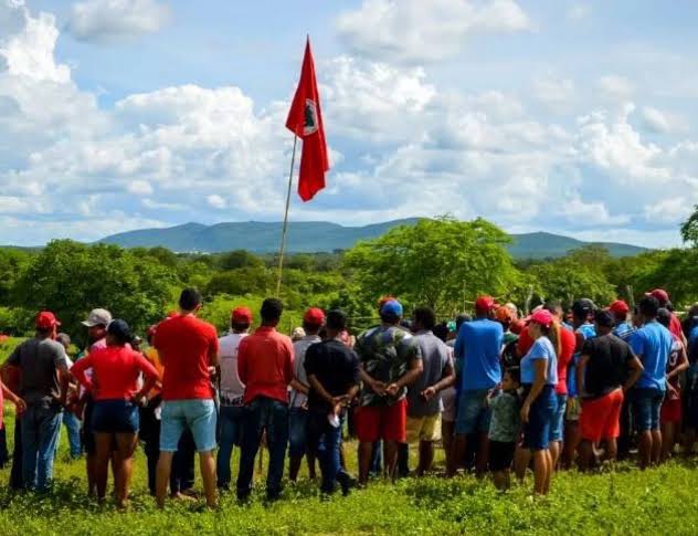 MST reocupa fazenda da Embrapa em protesto por descumprimento de acordos