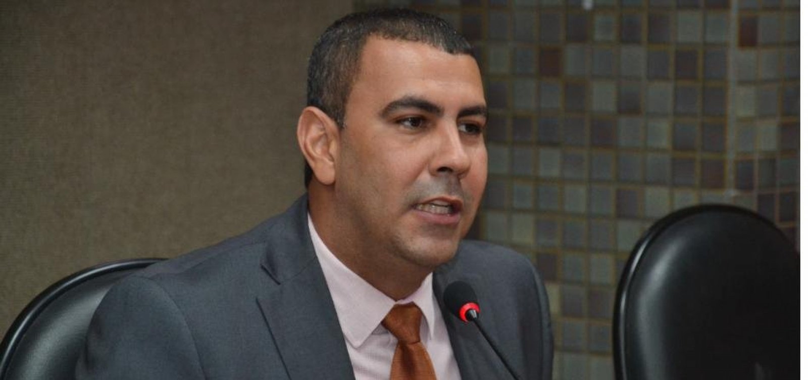 Deputado baiano propõe lei para garantir cardápios acessíveis em estabelecimentos