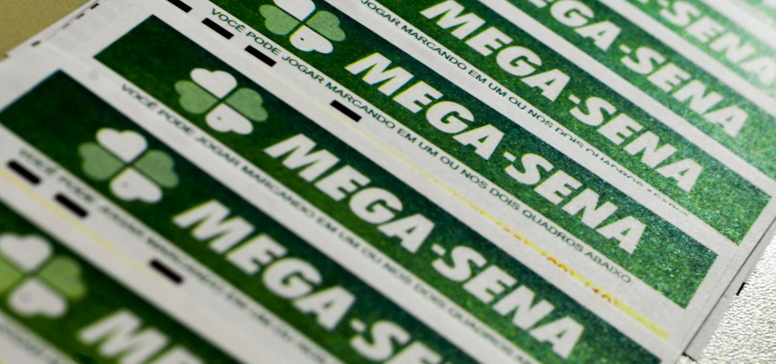 Mega-Sena: Prêmio recorde de R$115 milhões aguarda ganhador no sorteio deste sábado