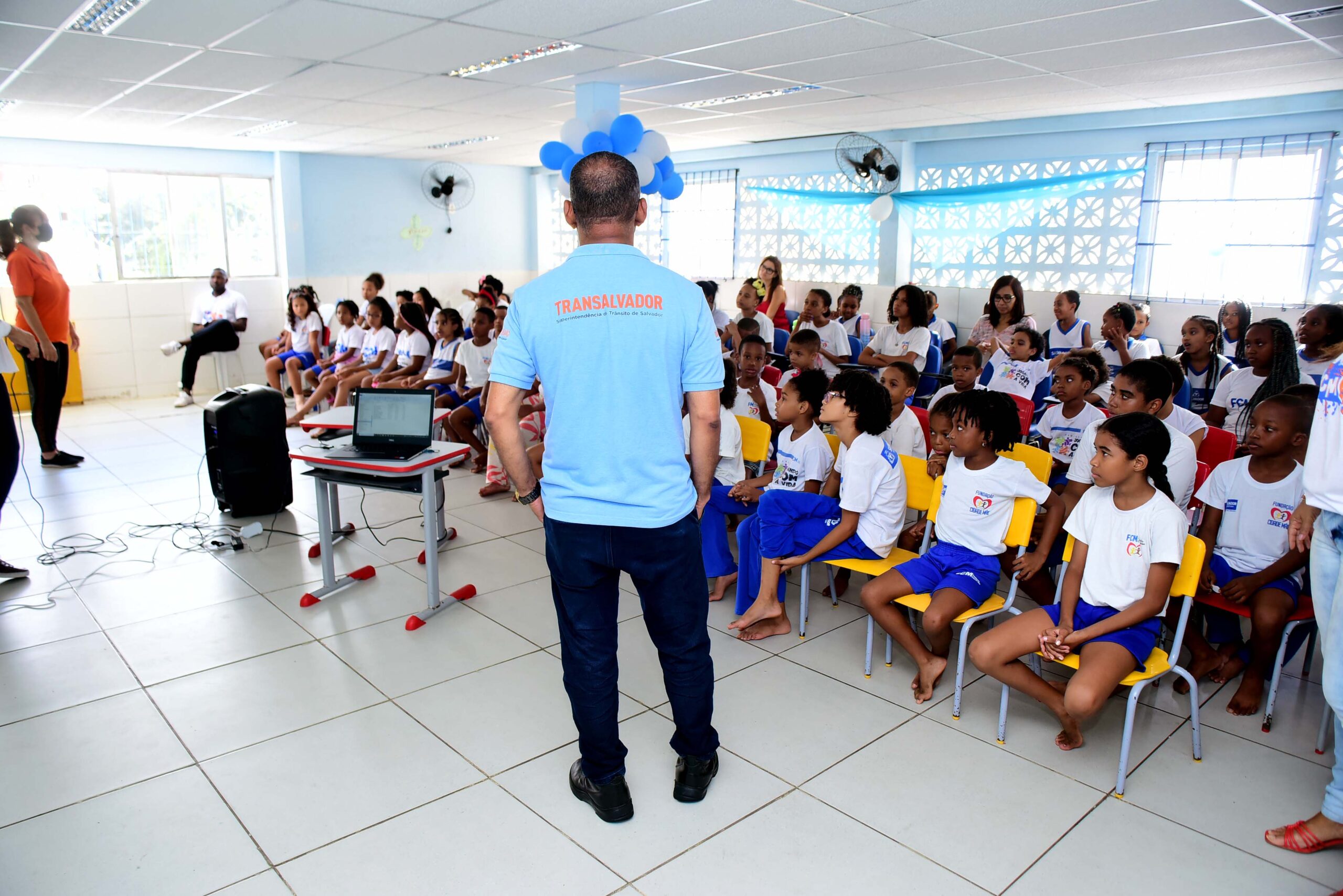 Prefeitura promove palestra de educação no trânsito para crianças de Centro de Convivência da FCM