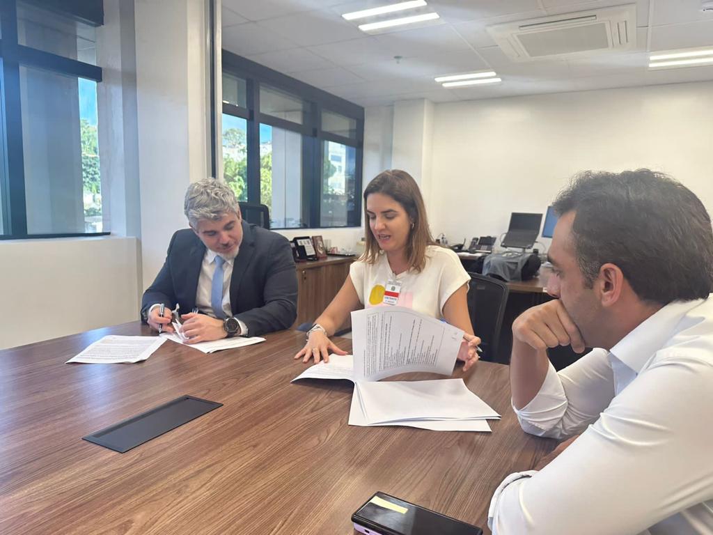 Prefeitura e Polícia Federal assinam acordo de cooperação para implantação do SAC Náutico 