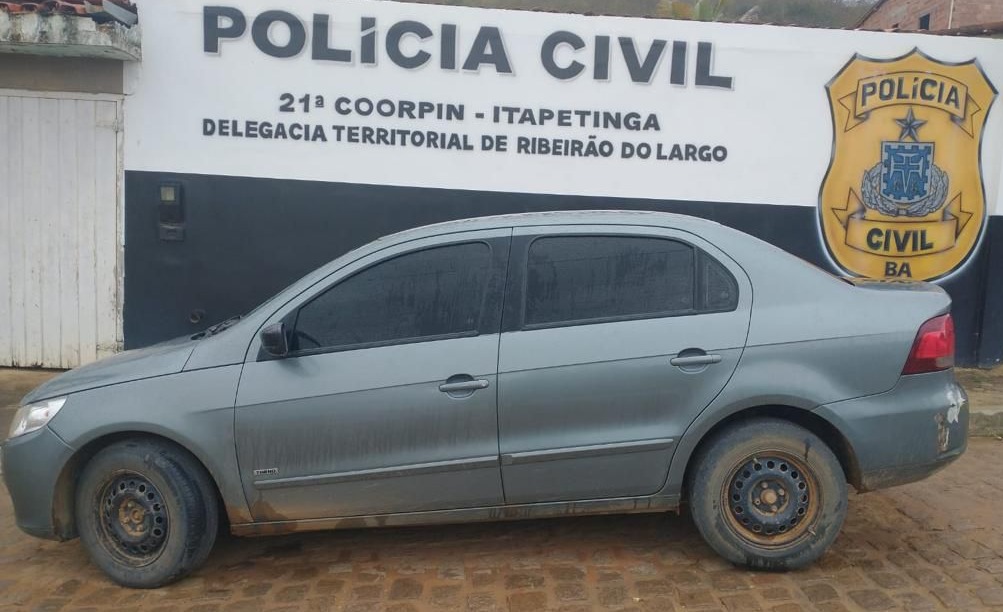 Carro roubado em Salvador é encontrado na zona rural de Ribeirão do Largo