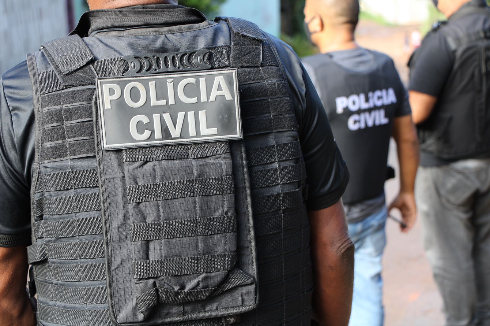 Suspeito de Tráfico de Drogas é Detido com Arma Ilegal Após Tentativa de Homicídio na Bahia