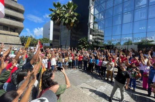Professores da rede estadual da Bahia aprovam paralisação em busca de inclusão de juros em Projeto de Lei