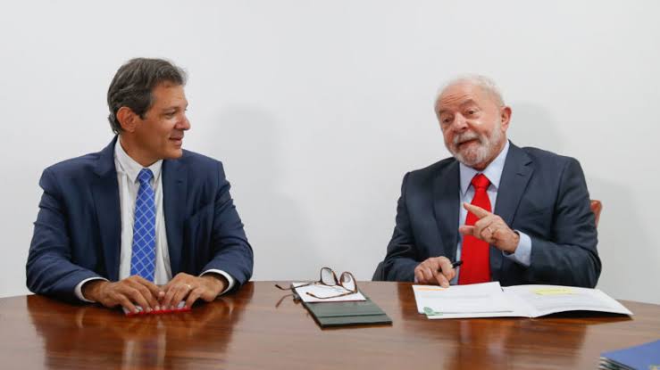 Perspectivas Desafiadoras para o Cumprimento das Metas Fiscais do Governo Lula