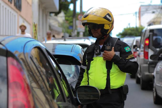 Infrações de Trânsito em Salvador: Excesso de Velocidade Lidera o Ranking
